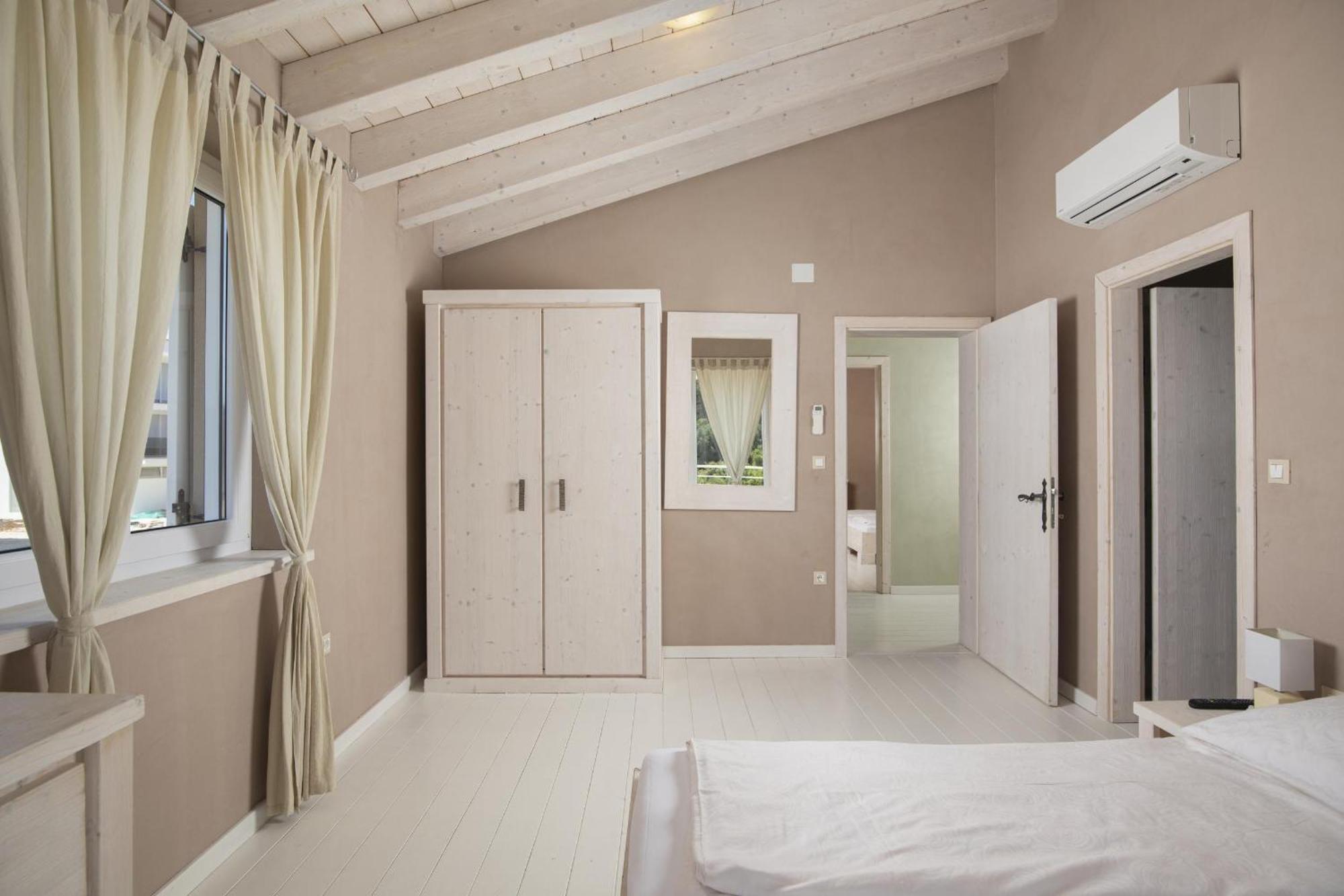 Villa Bella - Beautiful And Modern House With Pool, Souna, Jacuzzi & Playground, Liznjan - Istra Eksteriør bilde