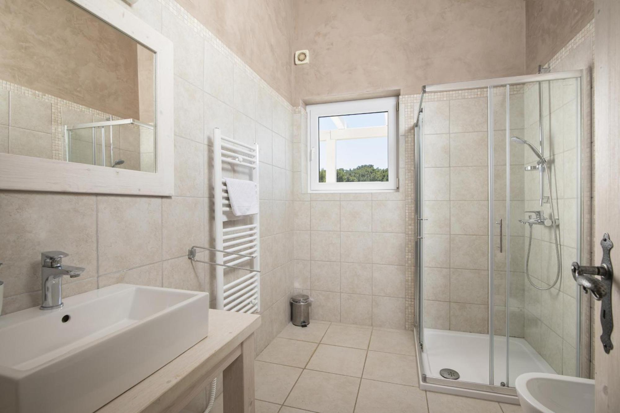 Villa Bella - Beautiful And Modern House With Pool, Souna, Jacuzzi & Playground, Liznjan - Istra Eksteriør bilde
