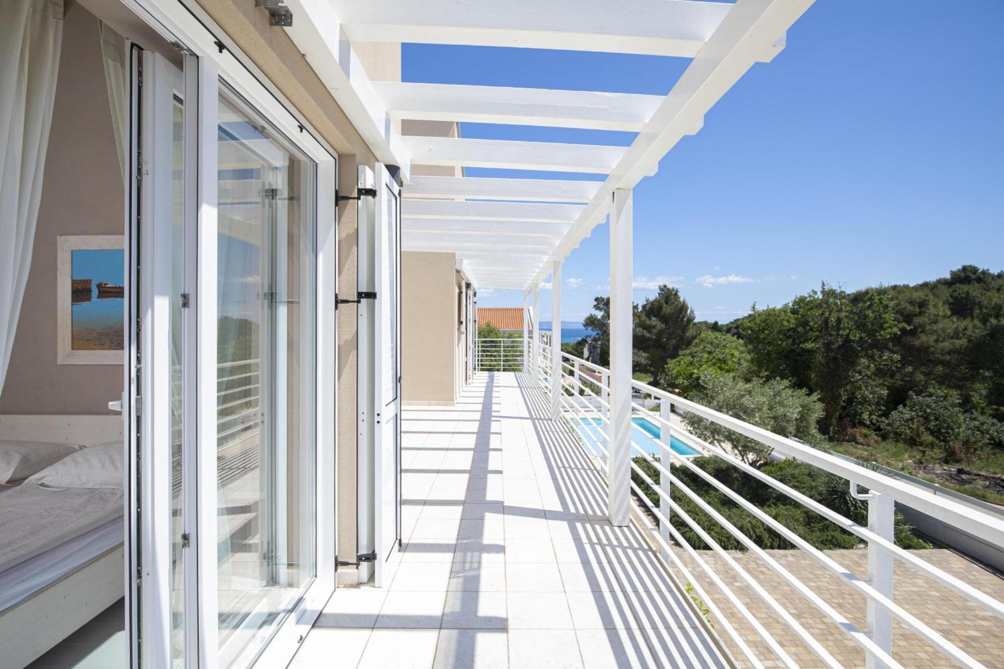 Villa Bella - Beautiful And Modern House With Pool, Souna, Jacuzzi & Playground, Liznjan - Istra Eksteriør bilde
