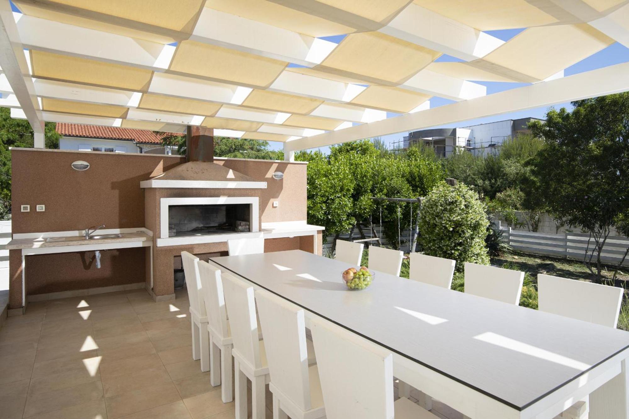 Villa Bella - Beautiful And Modern House With Pool, Souna, Jacuzzi & Playground, Liznjan - Istra Eksteriør bilde